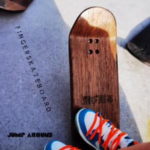 Fingerboard.dk Jump Around Fingerskateboard PRO Wood 1