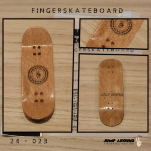 Finger skateboard