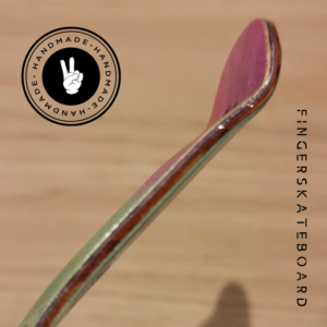 Finger skateboard (8) Finger skateboard (8)